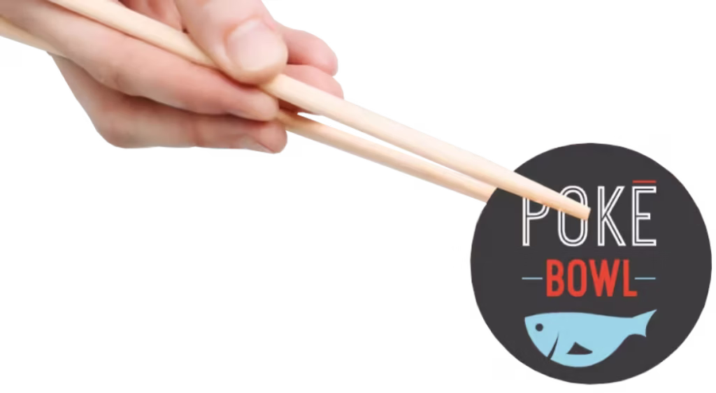 Baguettes tenant le logo de Poke Bowl MTL